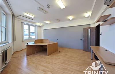 Kancelárie, administratívne priestory, Prenájom, Nové Zámky - centrum