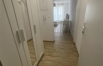 Garsónka, Predaj, Senec - Hollého