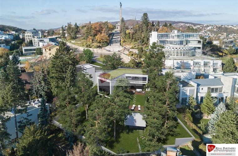 Családi villa, Eladás, Bratislava - Staré Mesto - Neuvedená