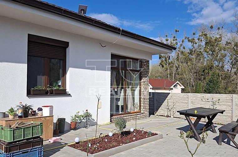 Cottage, weekend house, Sale, Gabčíkovo